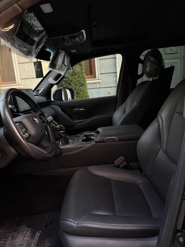 Toyota Land Cruiser 2024 — 5