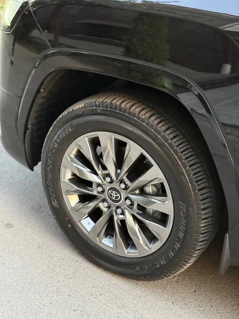 Toyota Land Cruiser 2024 — 8