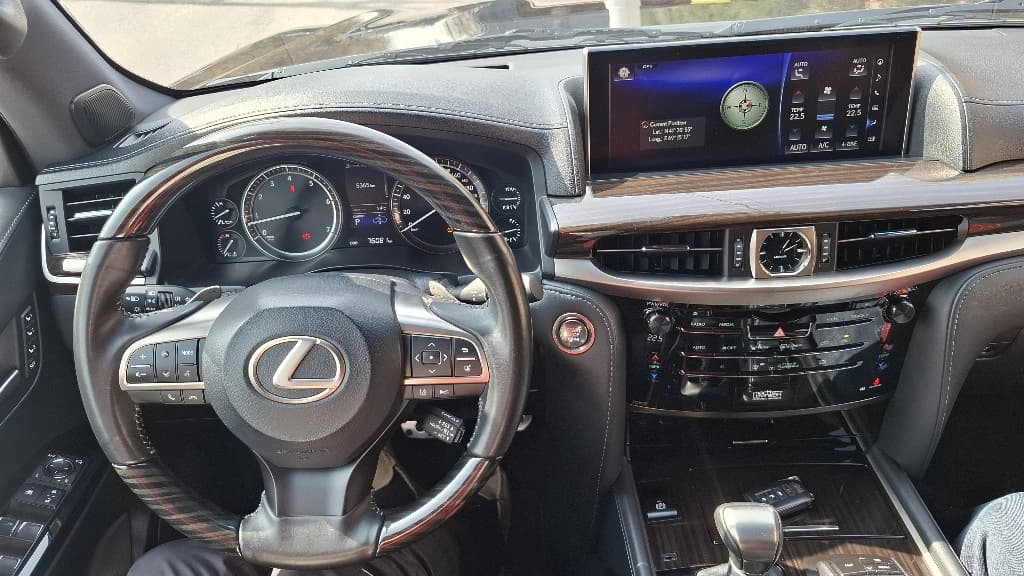 Lexus LX 2019 — 5