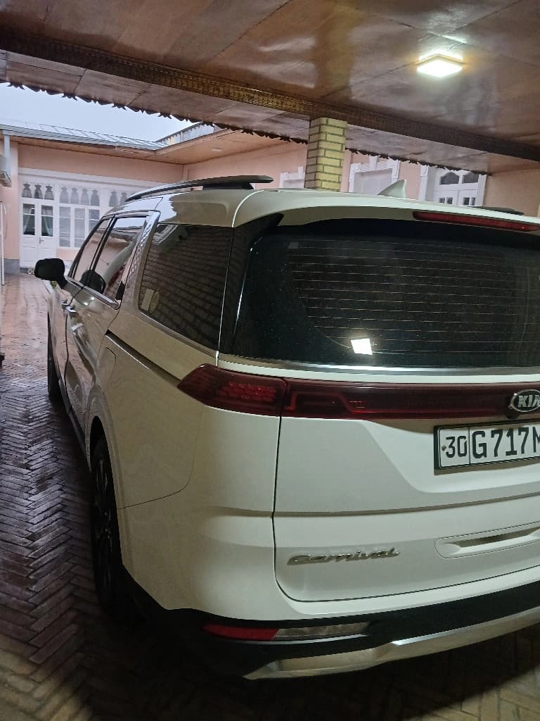 Kia Carnival 2021 — 4