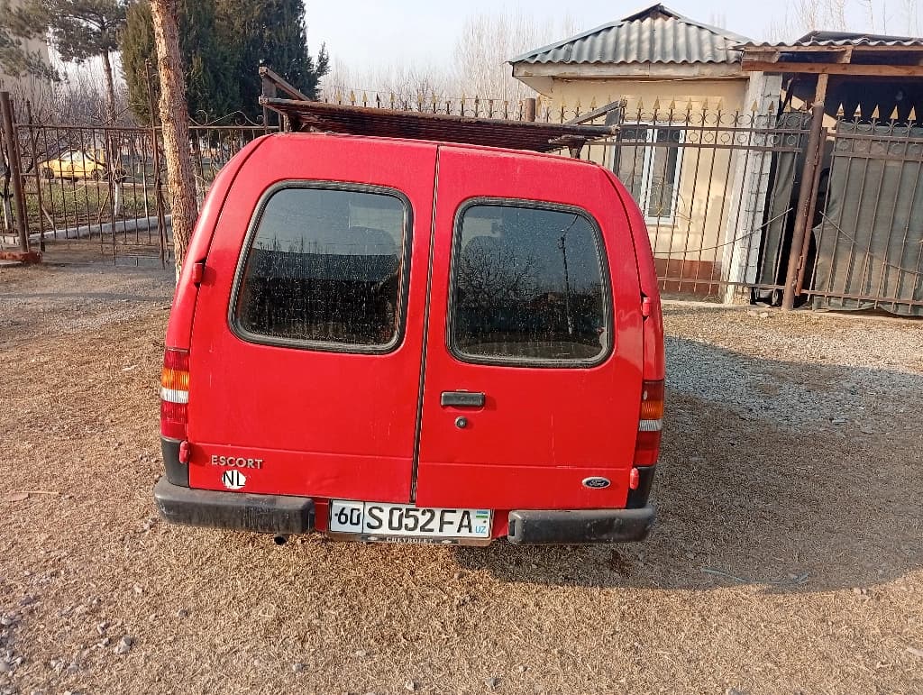 Ford Escort 1996 — 2