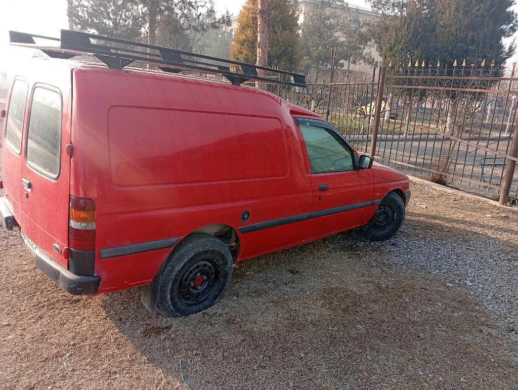 Ford Escort 1996 — 3