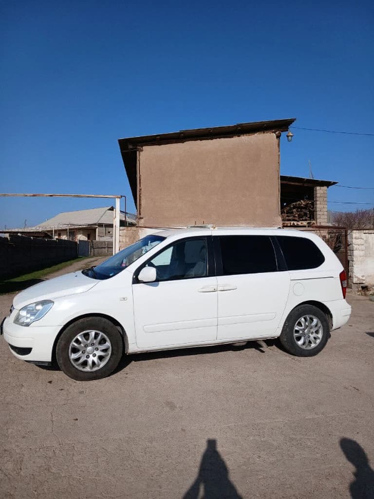 Kia Carnival 2008 — 2