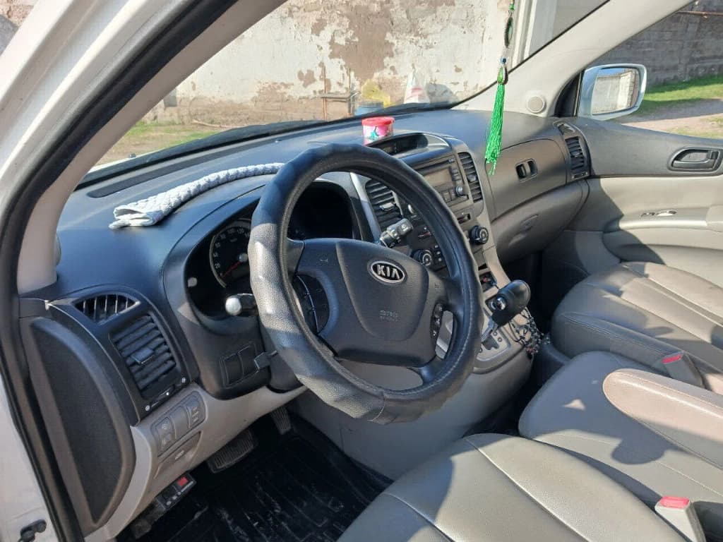 Kia Carnival 2008 — 6