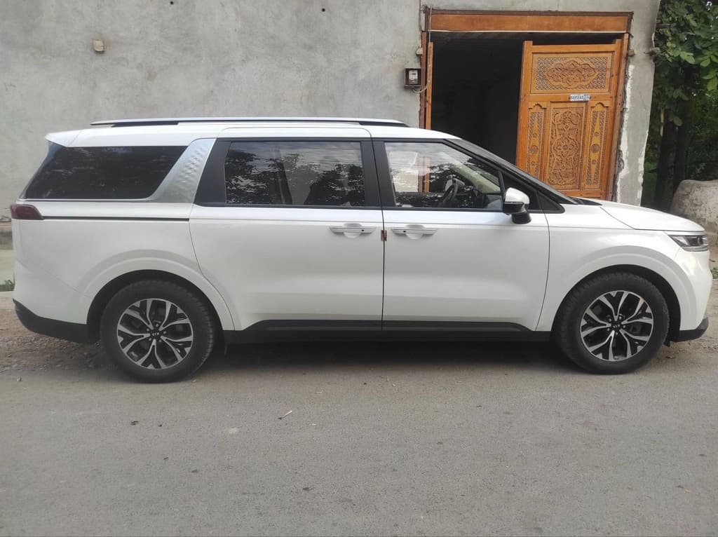 Kia Carnival 2021 — 3