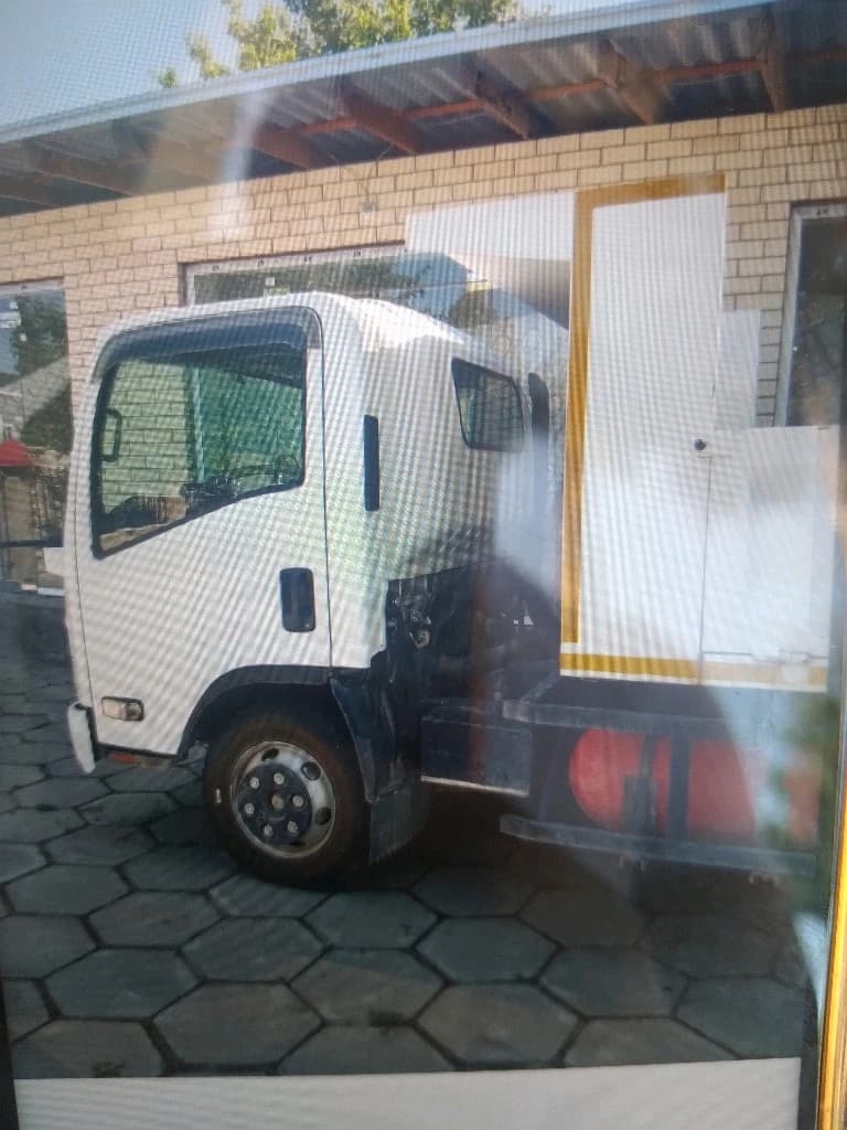 Isuzu 117 1981 — 3