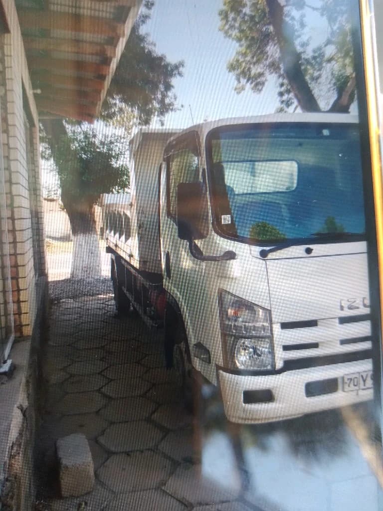 Isuzu 117 1981 — 7