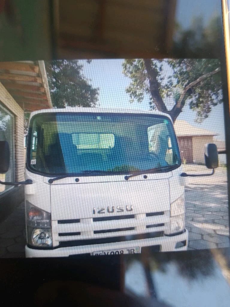 Isuzu 117 1981 — 9