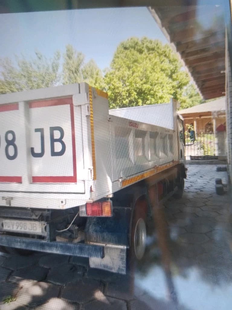 Isuzu 117 1981 — 10