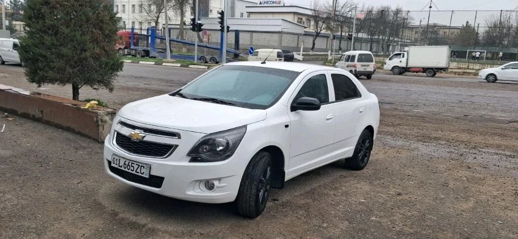 Chevrolet Cobalt 2025 — 3