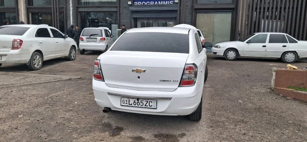 Chevrolet Cobalt 2025 — 4