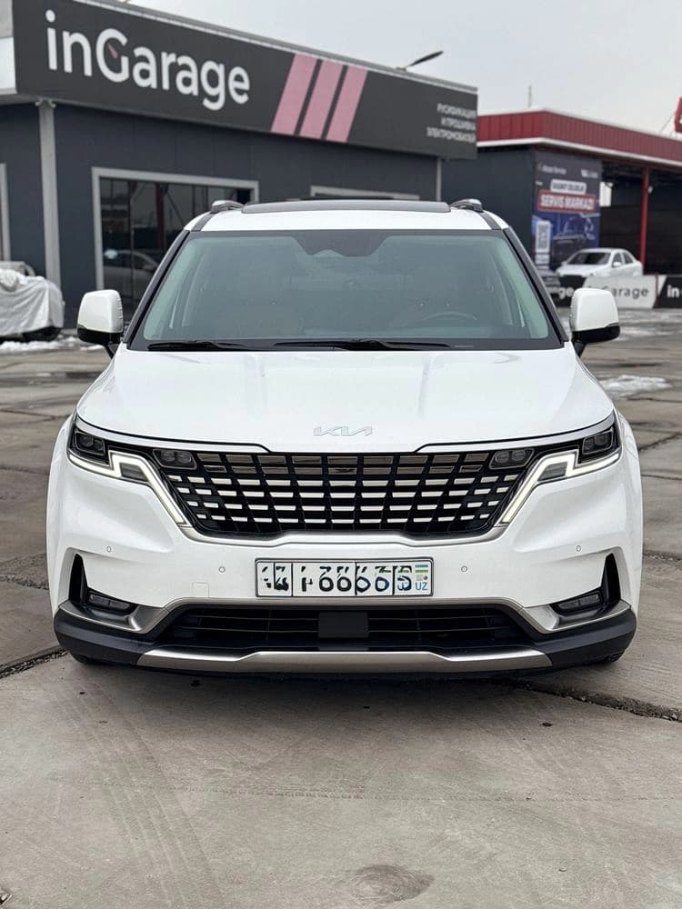 Kia Carnival 2022 — 1