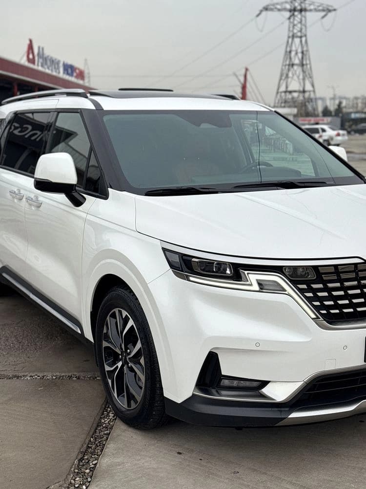 Kia Carnival 2022 — 3