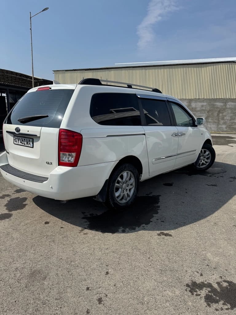 Kia Carnival 2008 — 2