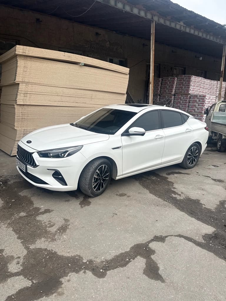 JAC J7 2021 — 1