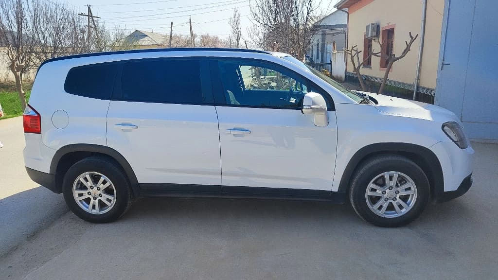 Chevrolet Orlando 2014 — 2