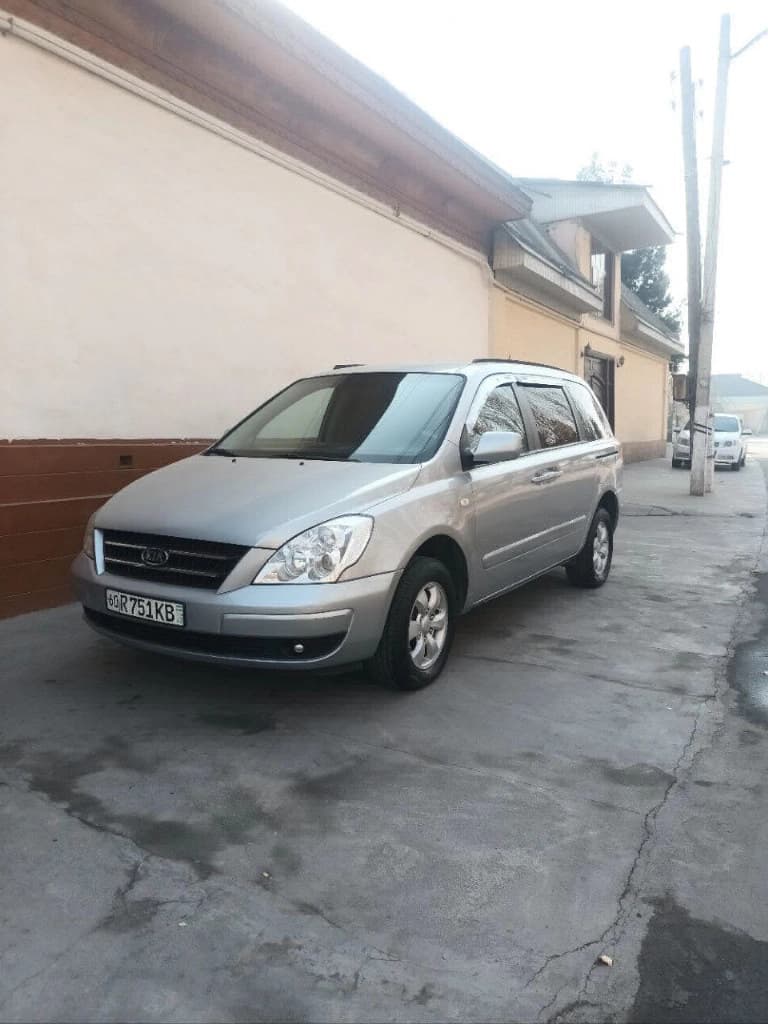 Kia Carnival 2009 — 3