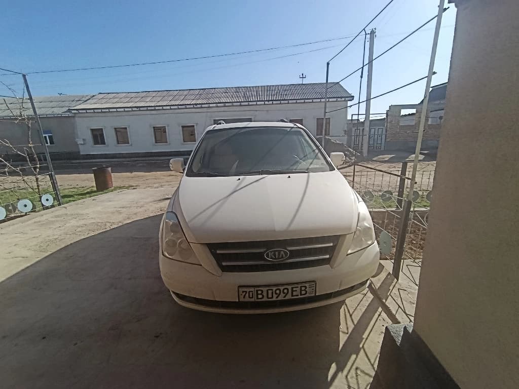 Kia Carnival 2009 — 8