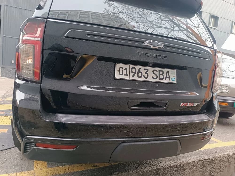 Chevrolet Tahoe 2023 — 3