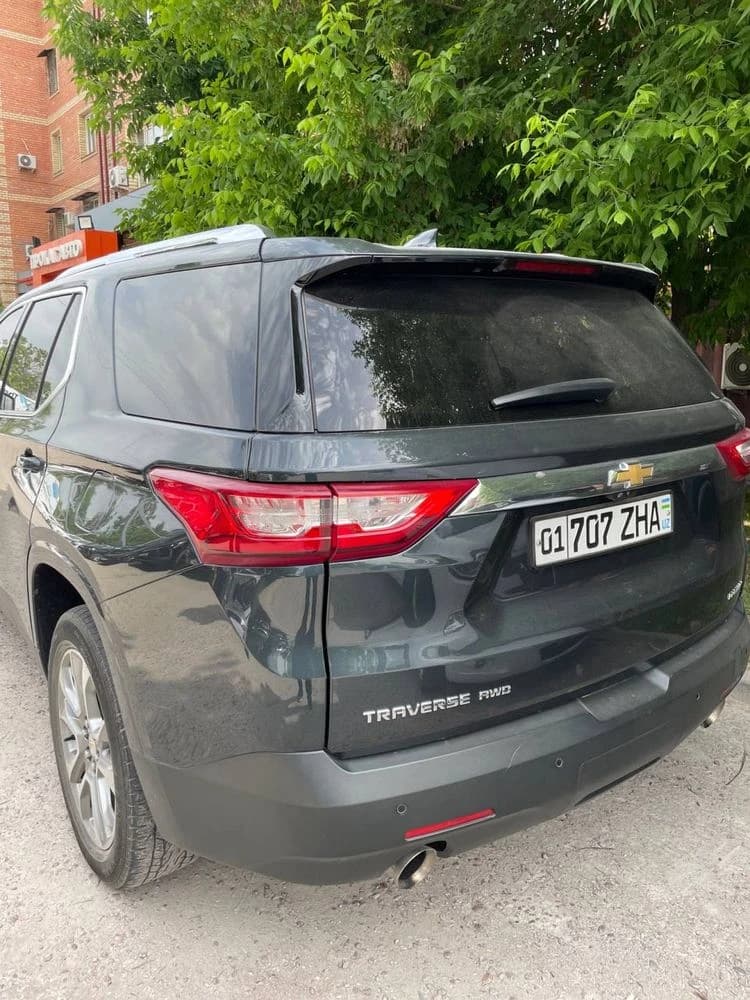 Chevrolet Traverse 2021 — 1