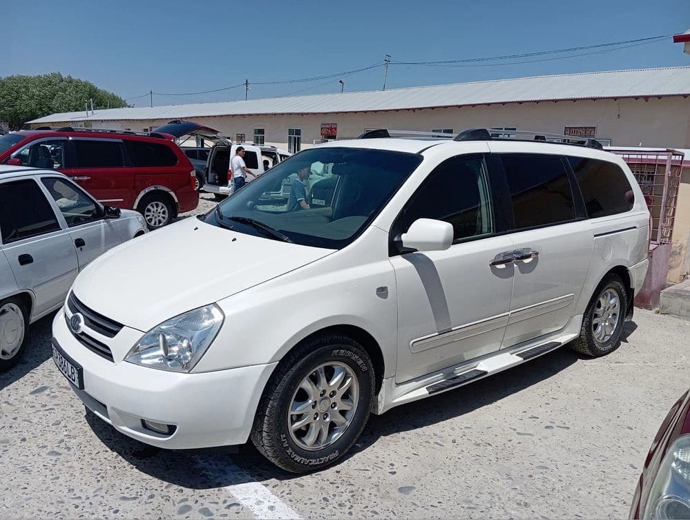 Kia Carnival 2006 — 1