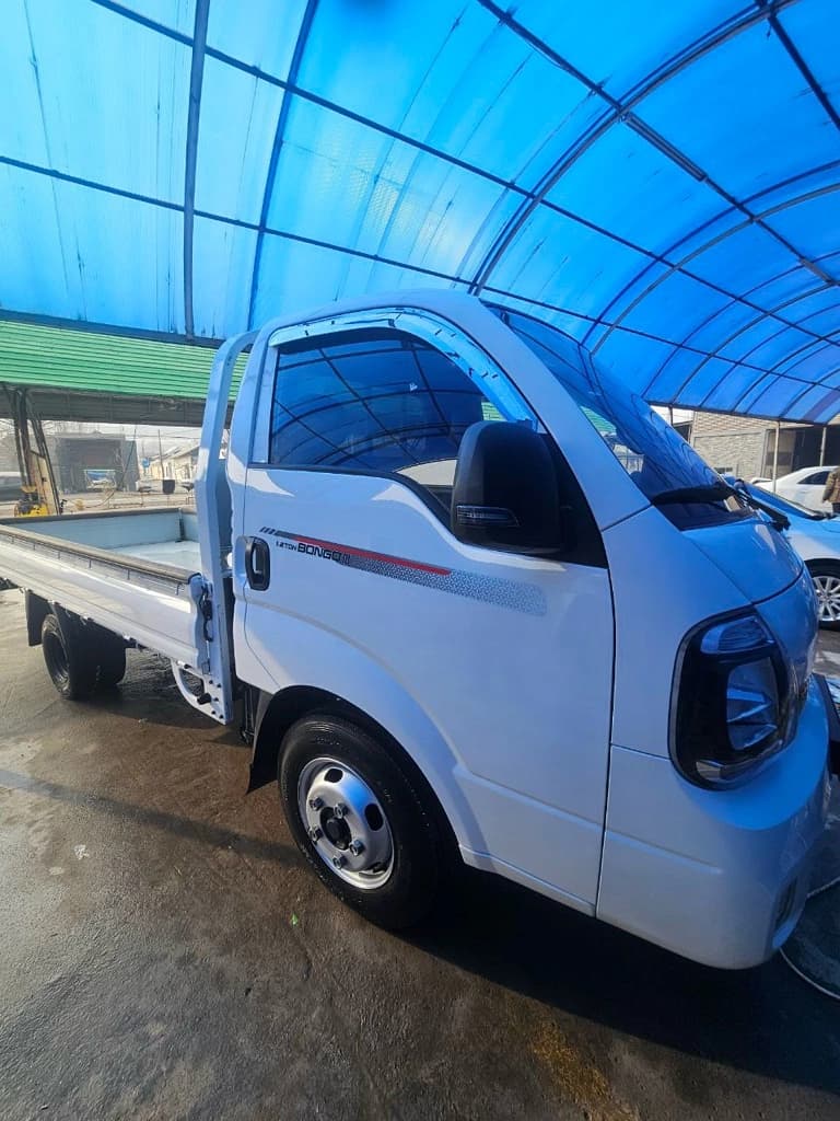 Kia Bongo 2024 — 10