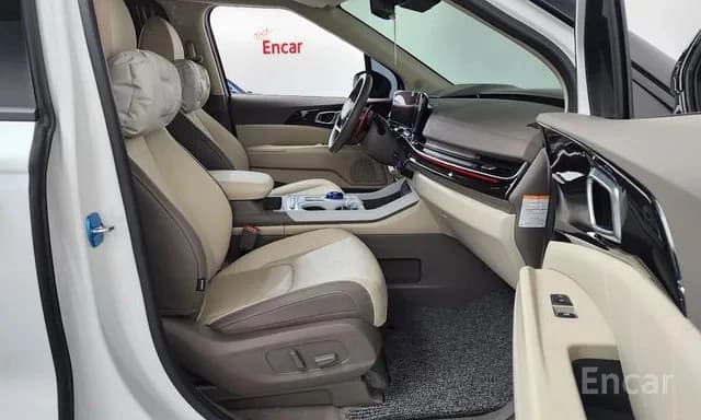 Kia Carnival 2025 — 9