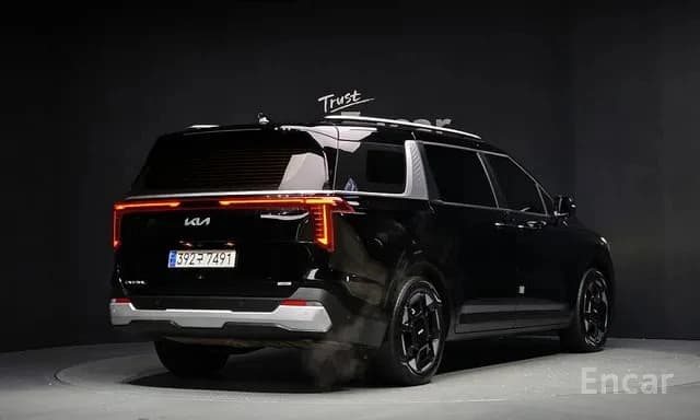 Kia Carnival 2025 — 2