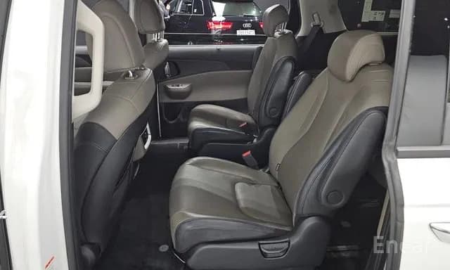 Kia Carnival 2025 — 9
