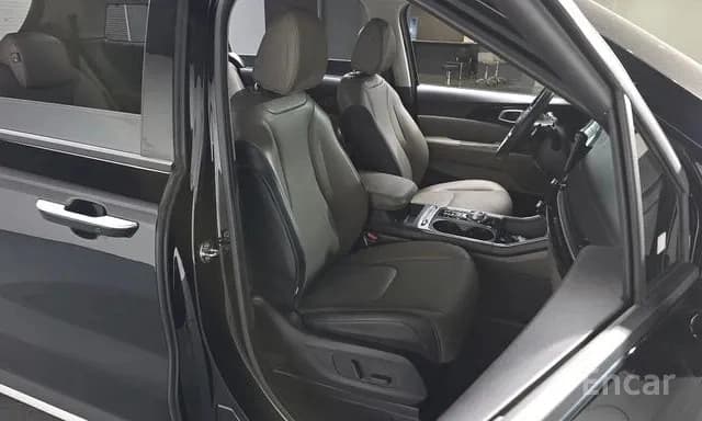 Kia Carnival 2025 — 10