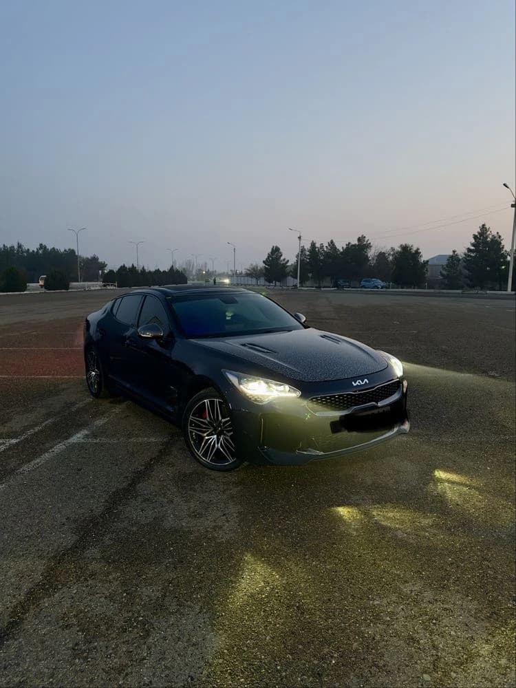 Kia Stinger 2023 — 4