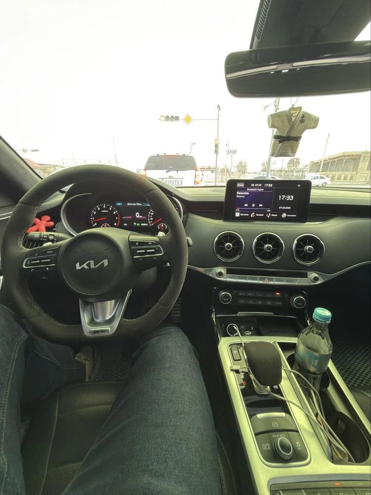 Kia Stinger 2023 — 6