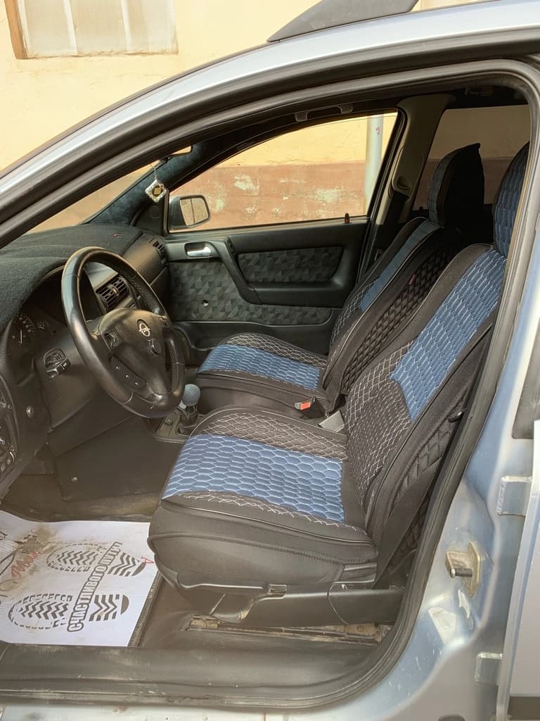 Opel Astra 2000 — 2