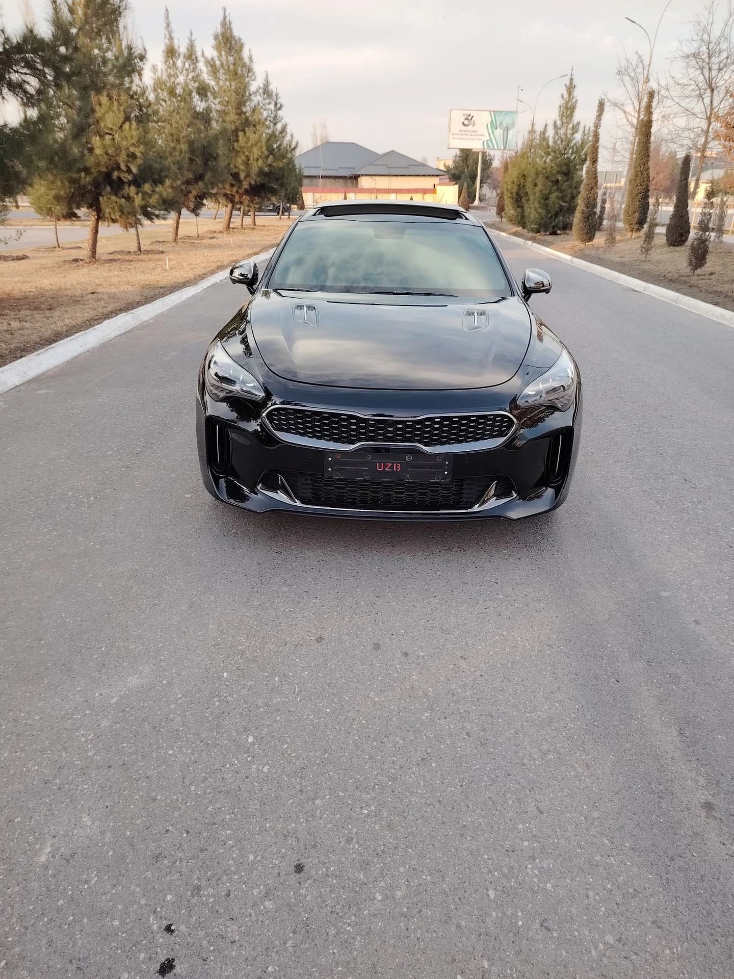 Kia Stinger 2023 — 1