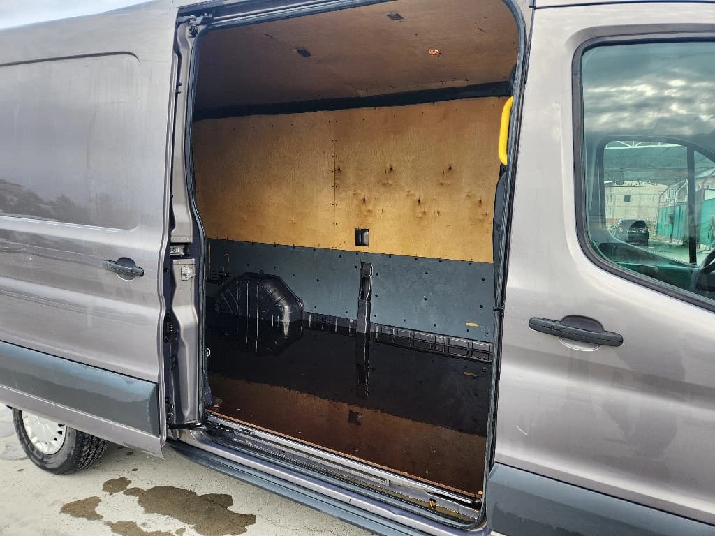 Ford Transit Connect 2015 — 10