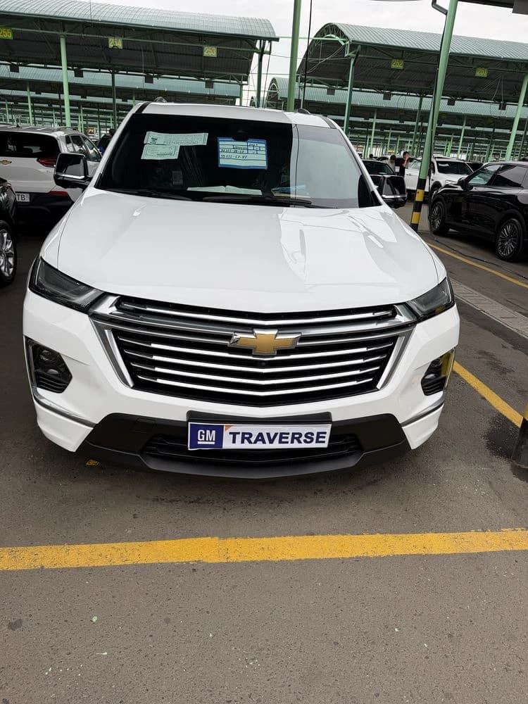 Chevrolet Traverse 2023 — 1
