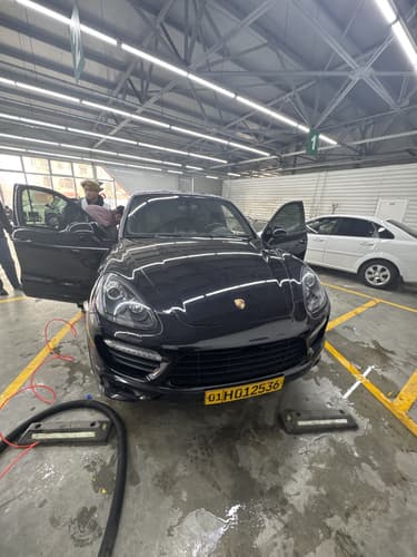 Porsche Cayenne 2013 — 1