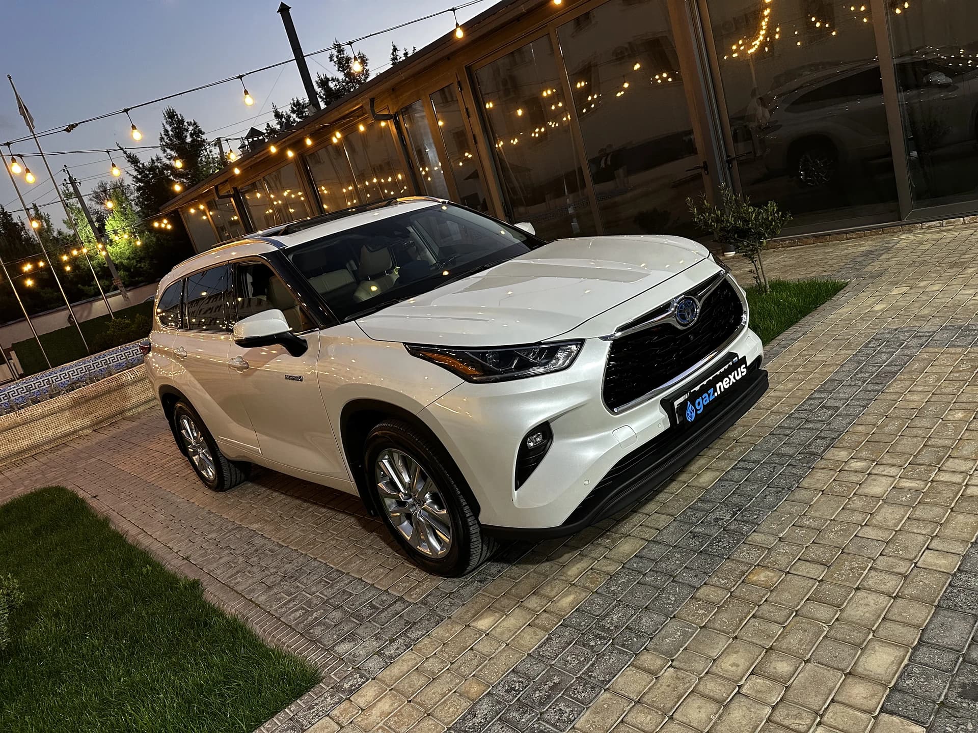 Toyota Highlander 2022 — 4