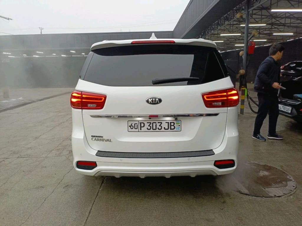 Kia Carnival 2020 — 2