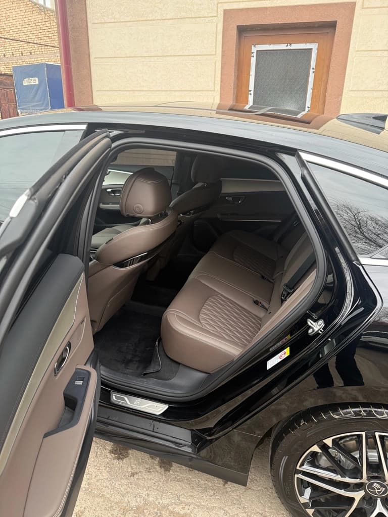 BYD Han 2025 — 5