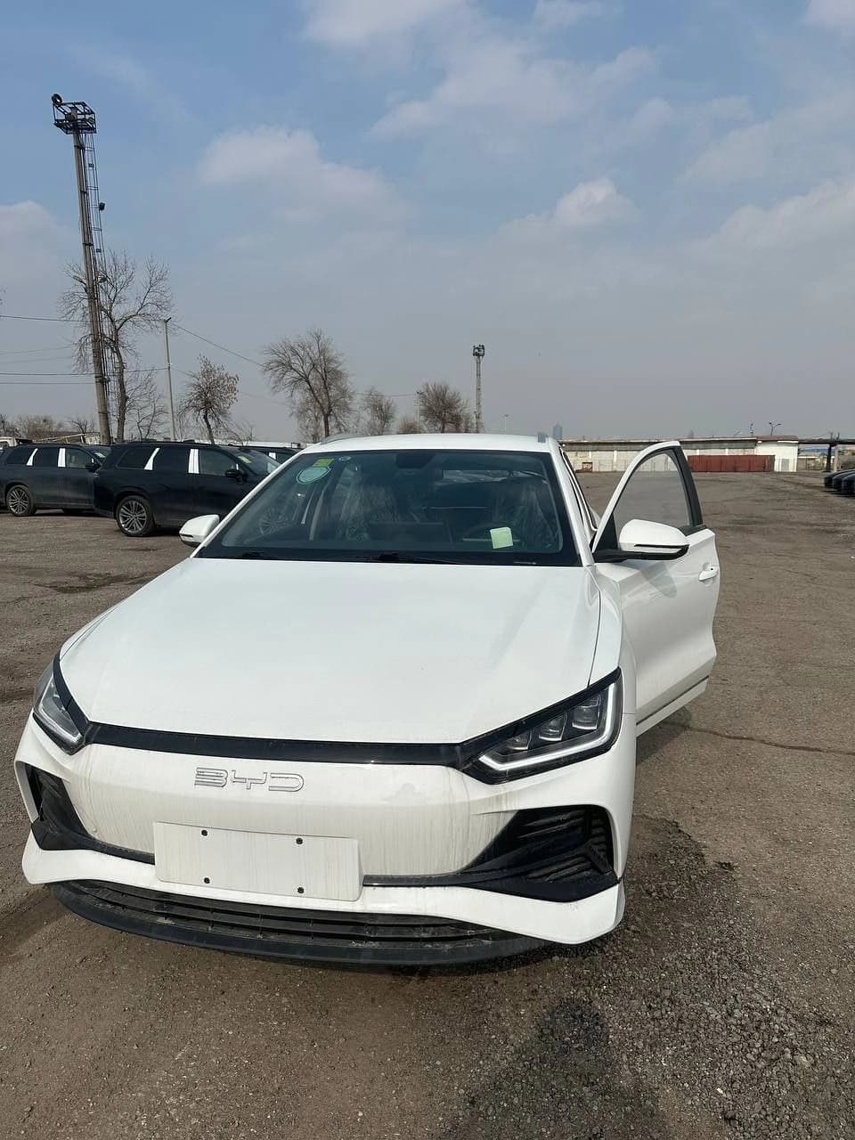 BYD E2 2024 — 1