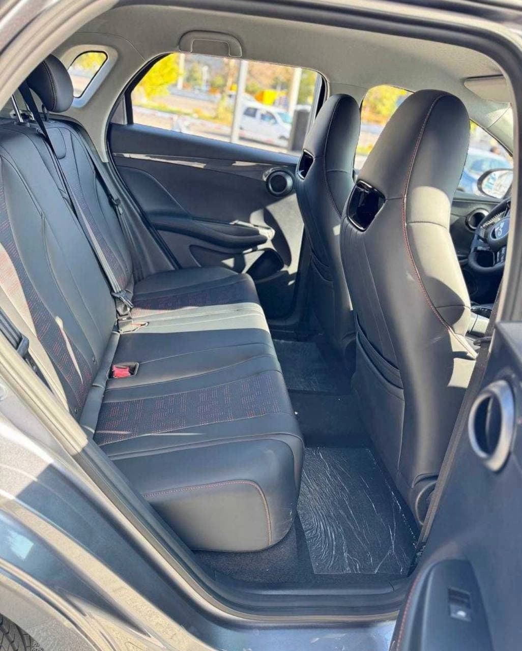BYD E2 2025 — 6