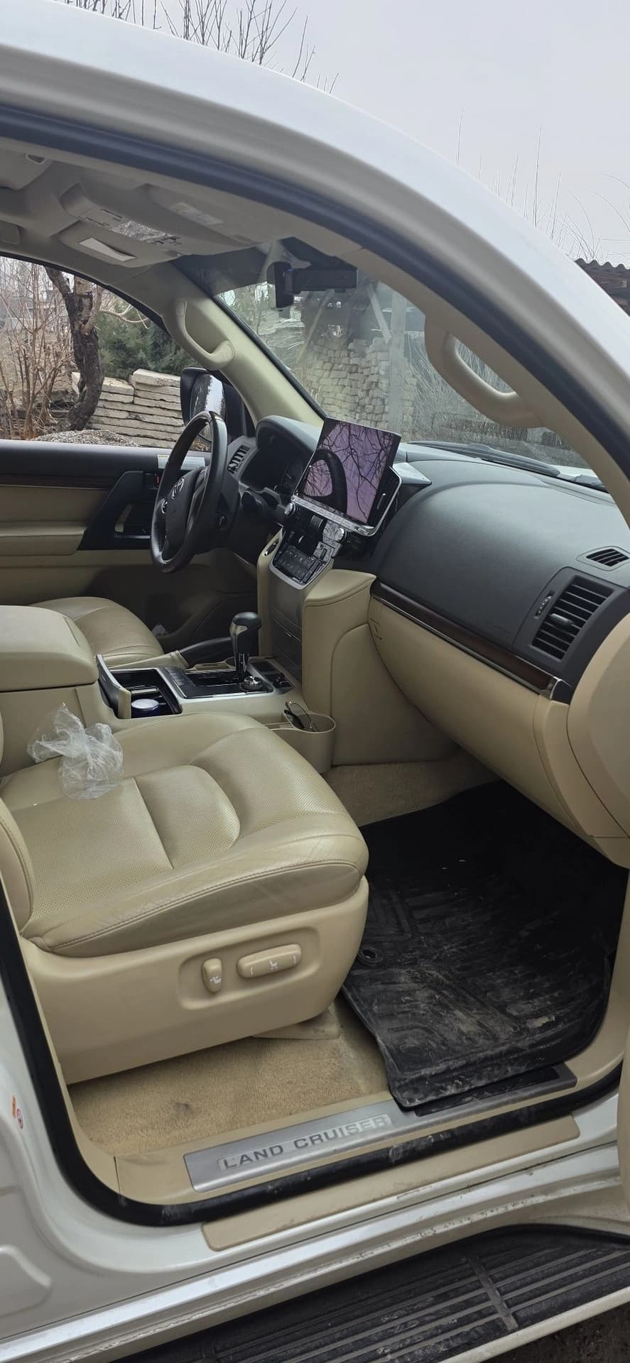 Toyota Land Cruiser 300 2016 — 2