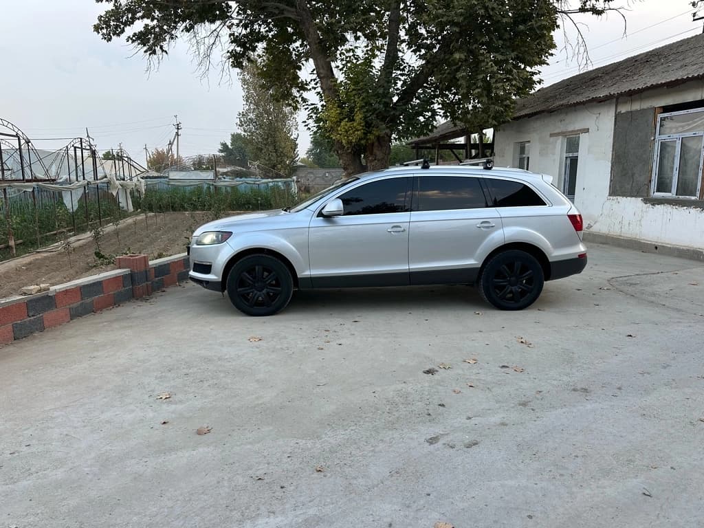Audi Q7 2008 — 2