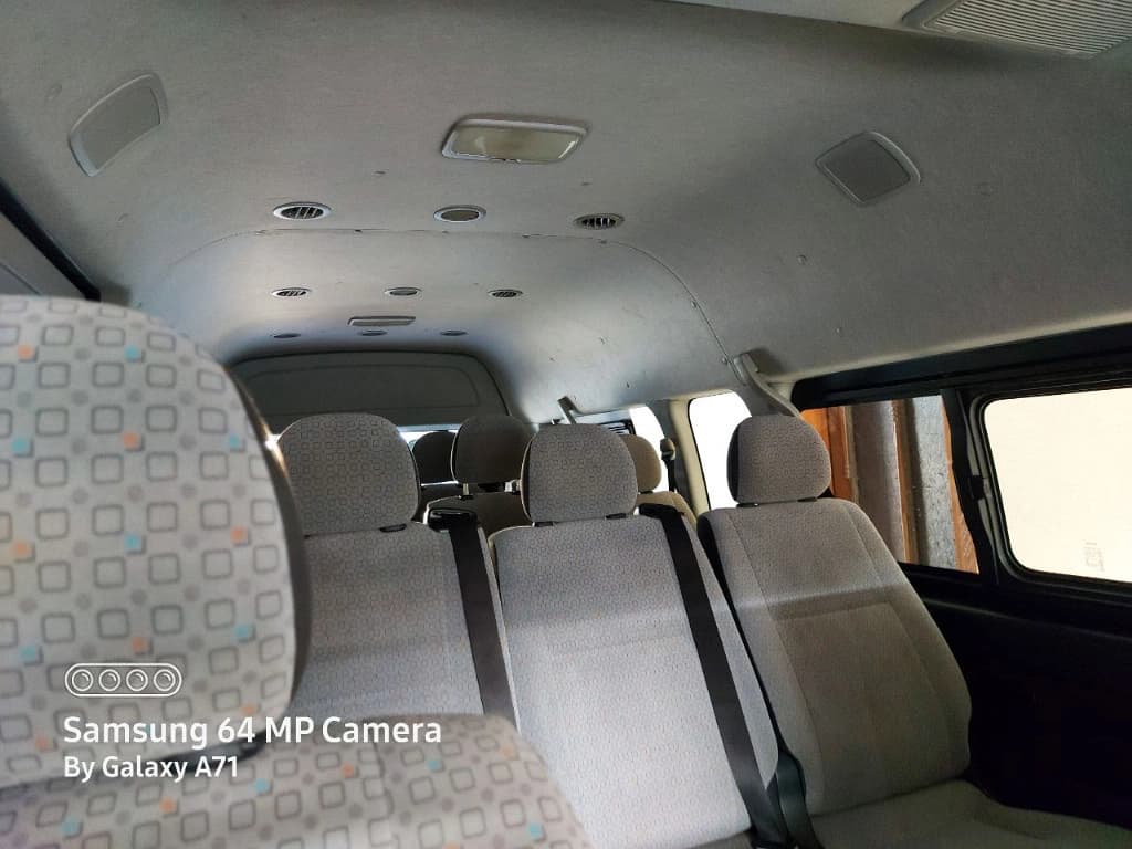 Toyota HiAce 2015 — 4