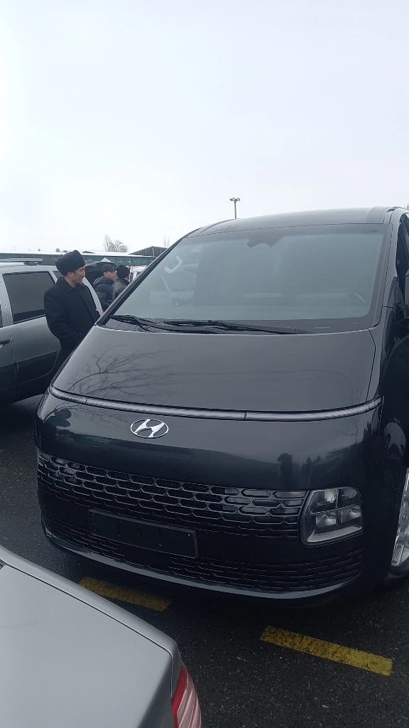 Hyundai Staria 2022 — 1