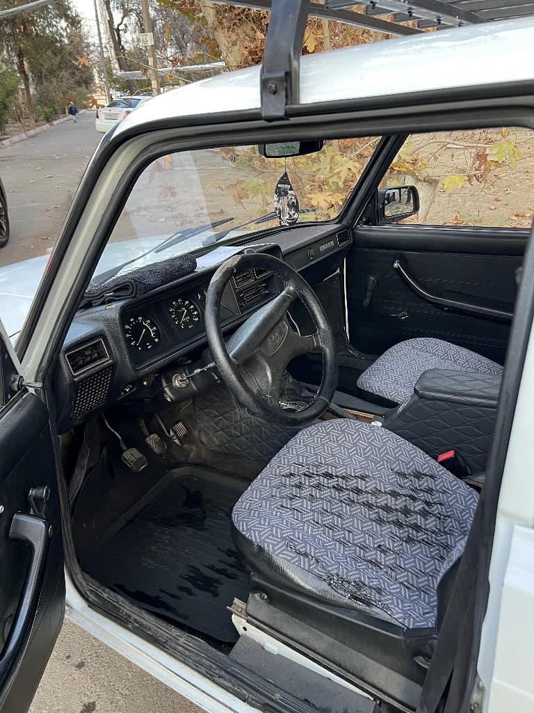 Lada (ВАЗ) 2104 2010 — 6