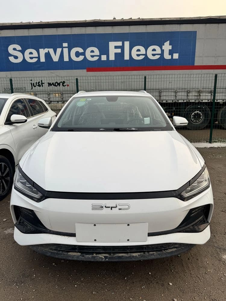 BYD E2 2024 — 1
