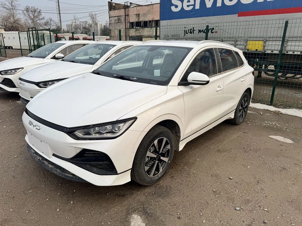 BYD E2 2024 — 2