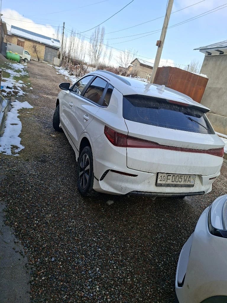 BYD E2 2024 — 4